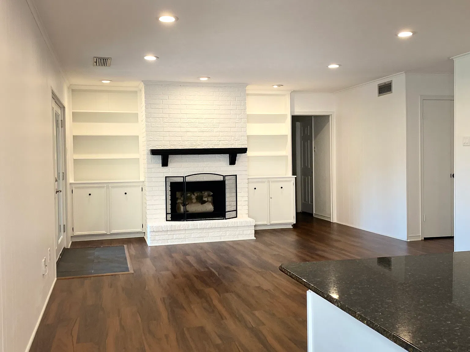 3831 Crestpark Dr — Photo 4