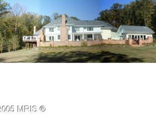 10613 Shadow Ln, Fairfax Station, VA 22039