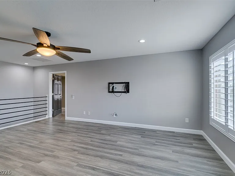 1129 Emanuel St — Photo 30