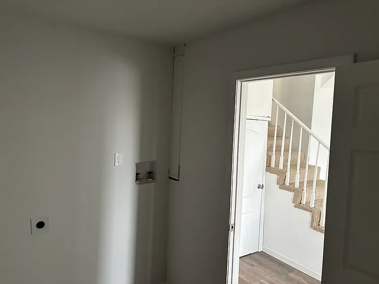 914 W Main St #1 — Photo 6