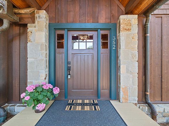 3rd image of 352 Cuscowilla Dr
