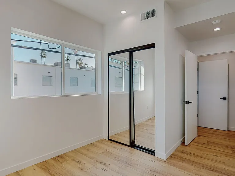 16012 Cantlay St #A — Photo 10
