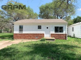 1720 E 2nd Ave, Hutchinson, KS 67501