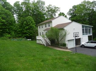 202 Schlueter Dr, Hopewell Junction, NY 12533