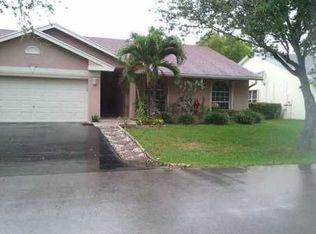 9825 NW 54th Pl, Pompano Beach, FL 33076
