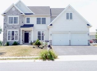 306 Bloomfield Dr, Lancaster, PA 17543