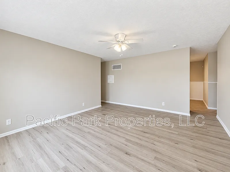 4 bed, 1.5 bath, 1213 sqft, $1,575 — Photo 4