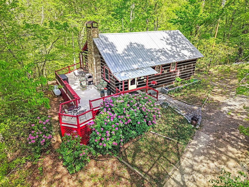 1st image of 80 Corbin Hills Dr