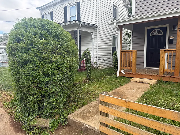 75 Jackson St — Photo 2