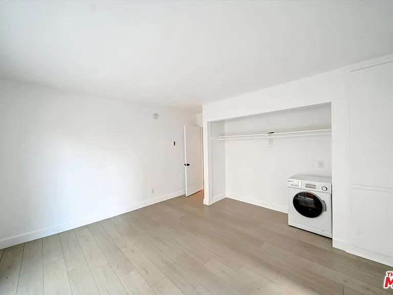 15 Spinnaker St #101 — Photo 23