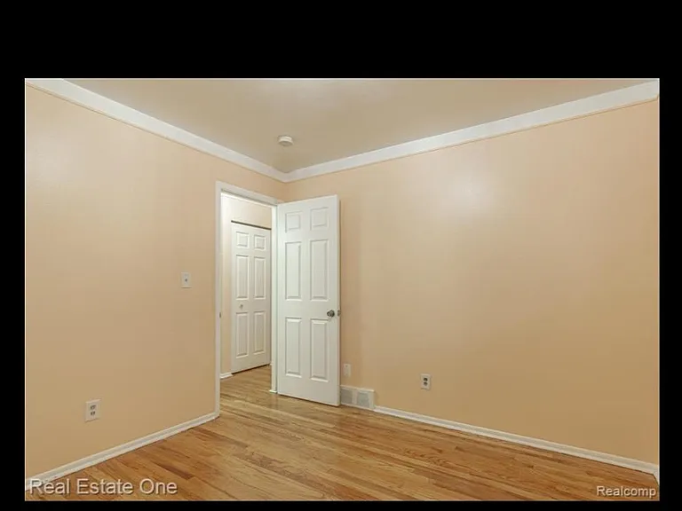 29735 Boewe Dr — Photo 13