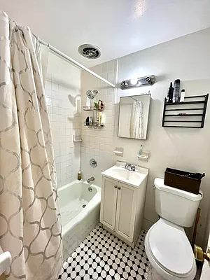 Rented by Compass | media 2