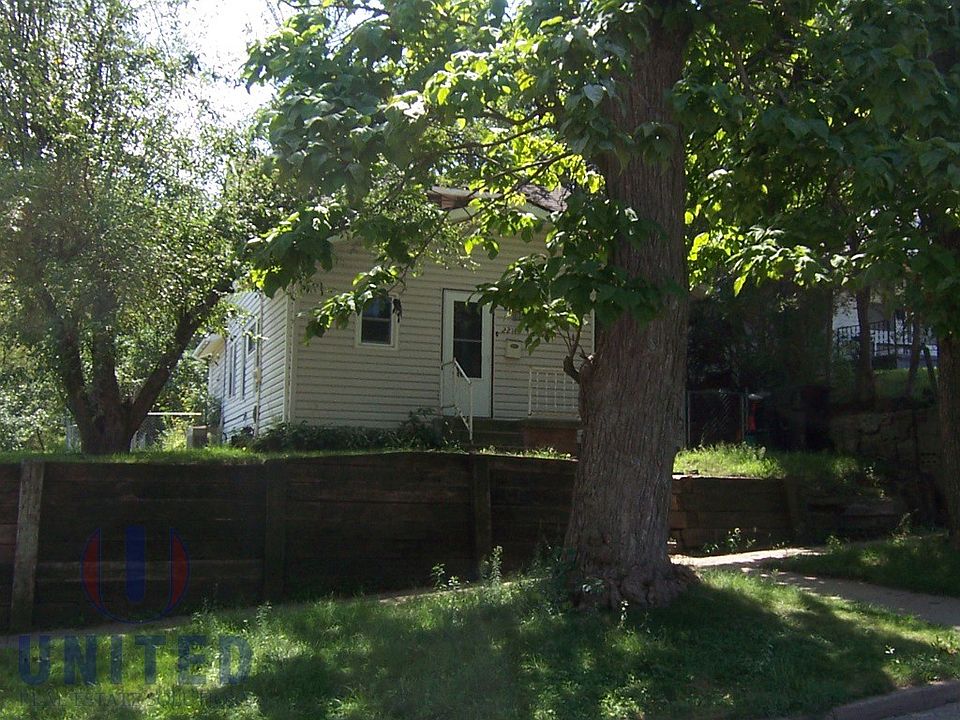 1st image of 2214 W 6th St