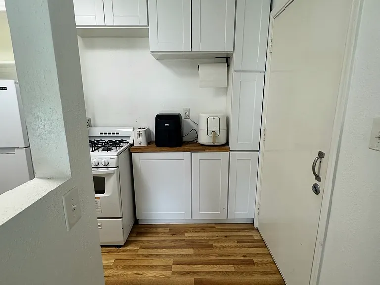4520 5th St #1 — Photo 3