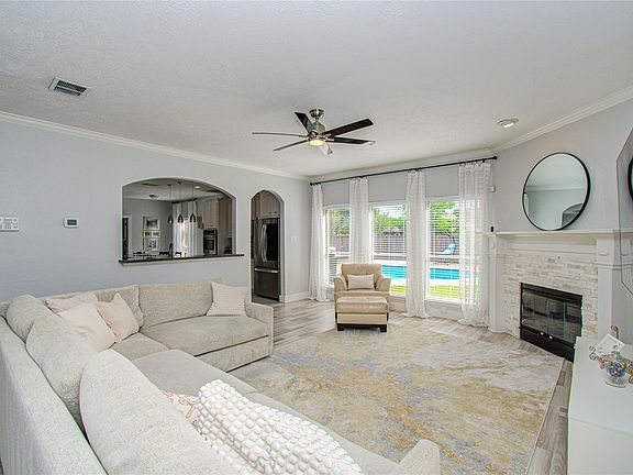 5th image of 23122 Burcan Ct