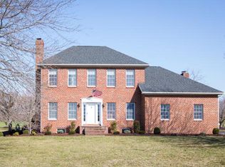 8390 Leroy Rd, Grottoes, VA 24441