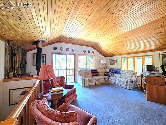 4th image of 211 Pine Ridge Rd