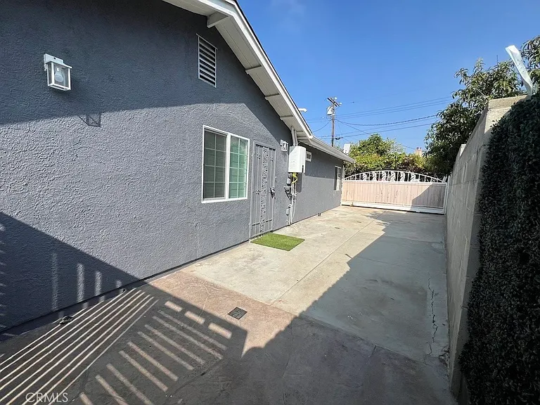 12271 1/2 Gager St — Photo 2