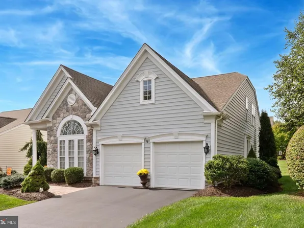 213 Katsura Dr, Kennett Square, PA 19348