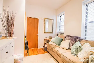 Rented by Nolita Group