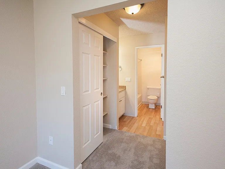 PTA Interior Bathroom (10)