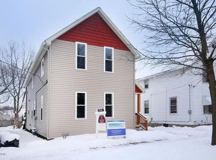 842 Jennette Ave NW, Grand Rapids, MI 49504