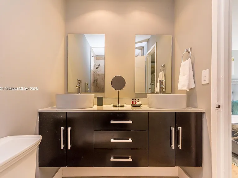 17620 Atlantic Blvd #519 — Photo 5
