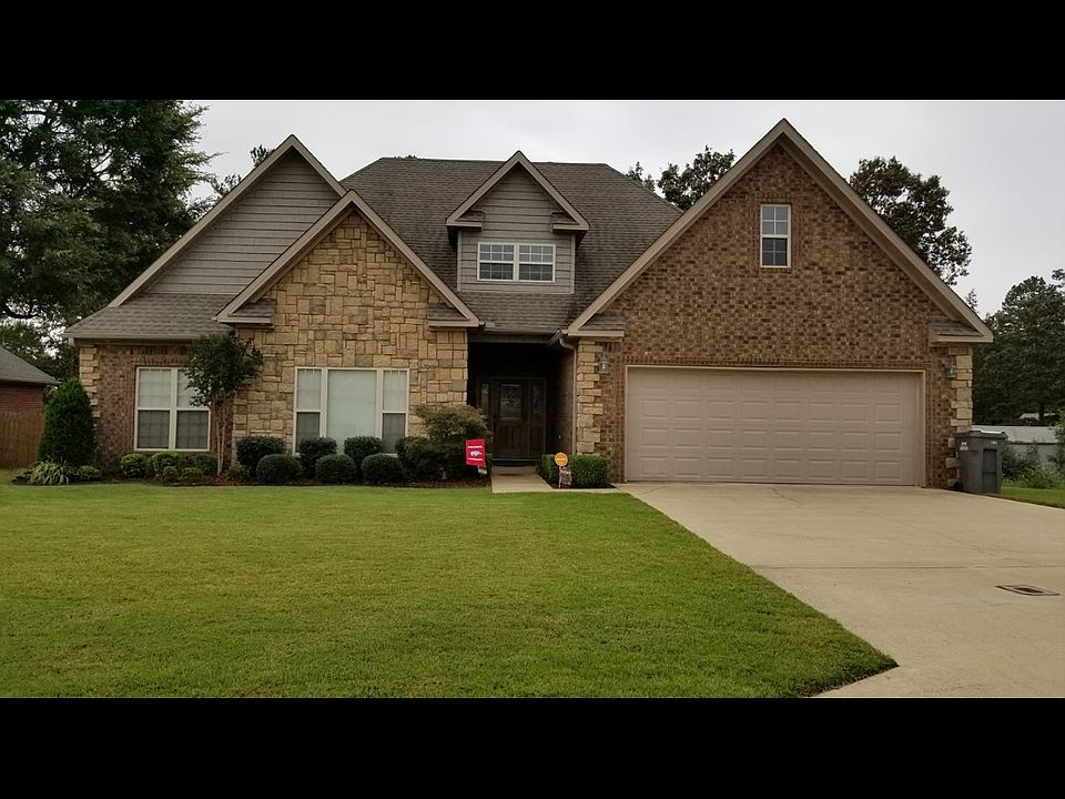 2nd image of 1401 Sullivan Cir