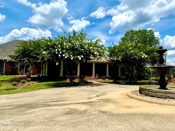 3340 Volley Campbell Rd, Terry, MS 39170