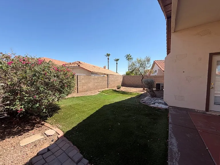 15435 S 44th Way — Photo 21