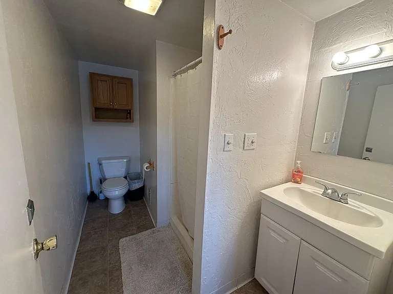 1410 Main St #H — Photo 6