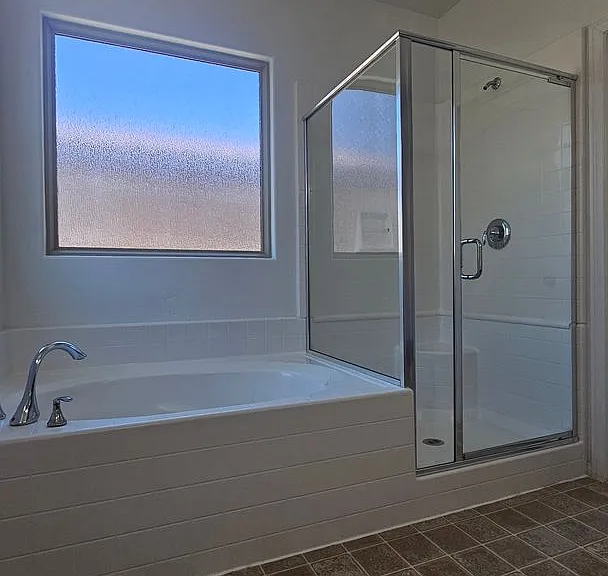 5367 Glenburnie St — Photo 32