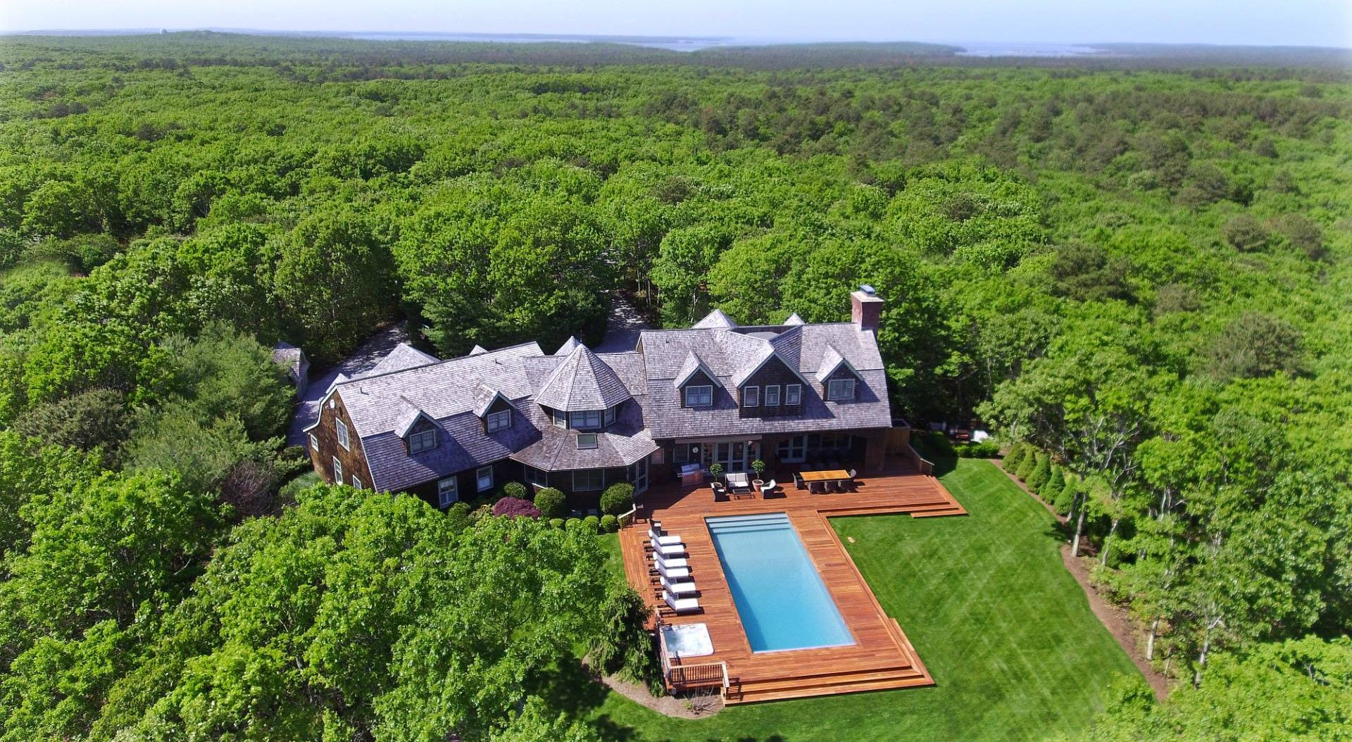 5 Highview Dr, Wainscott, NY 11975 Out East