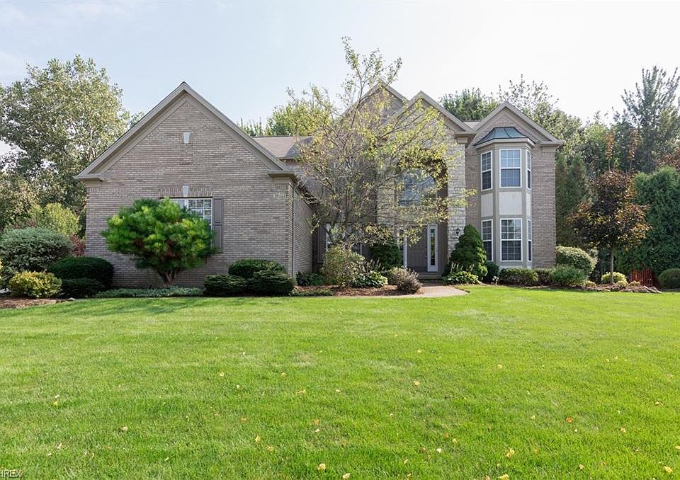 1st image of 36221 Fernway Cir