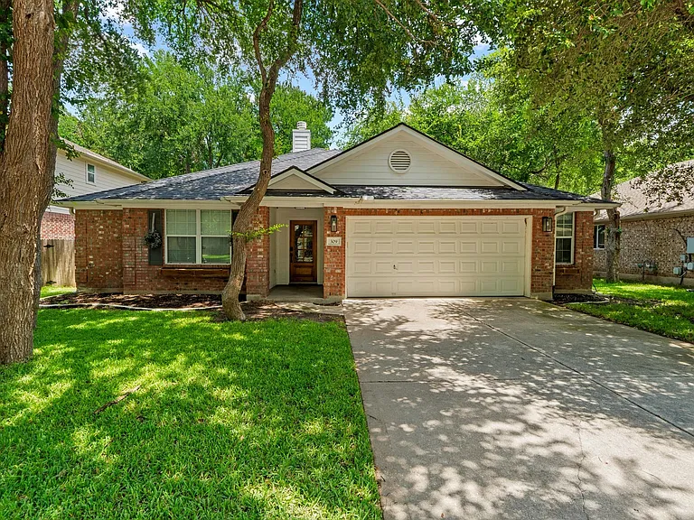 309 Creek Ridge Ln — Photo 1