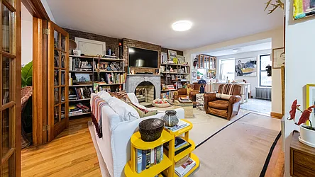 Rented by R New York