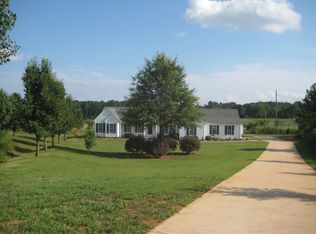 112 Lighthouse Dr, Williamston, SC 29697