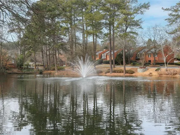 26304 Plantation Dr NE, Atlanta, GA 30324