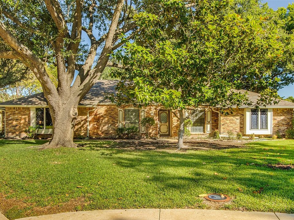 1st image of 414 Rolling Hills Cir