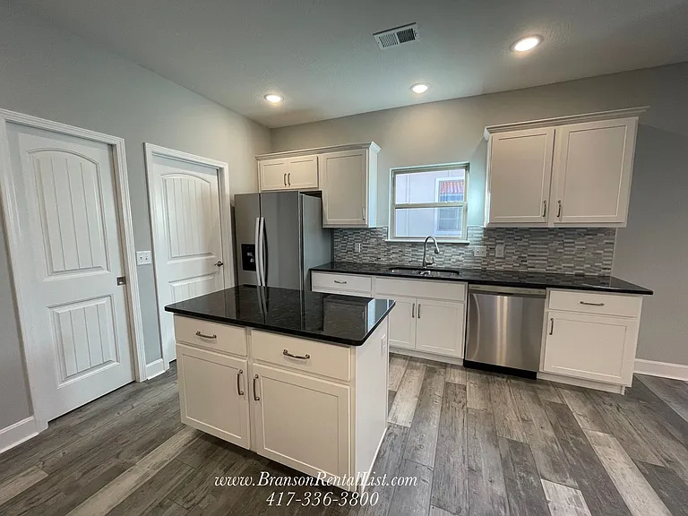 185 Siena Blvd — Photo 11