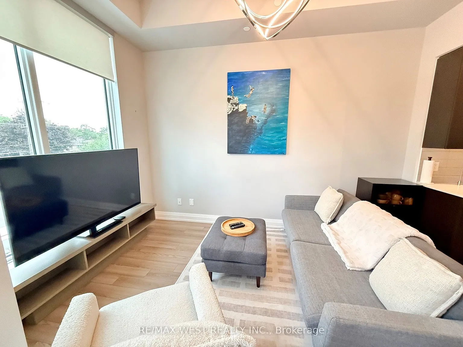Wish Condos — Photo 3