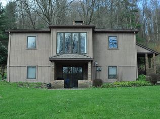 178 Valley Heights Rd, Reynoldsville, PA 15851