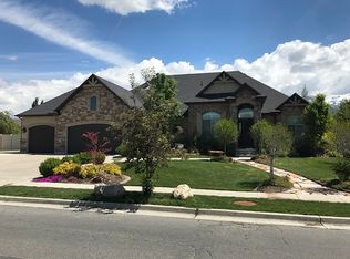 221 S Kays Dr, Kaysville, UT 84037