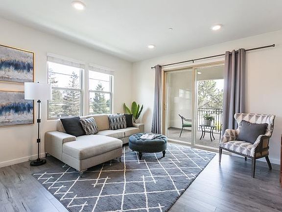 3rd image of 1091 Foxglove Pl Unit 301