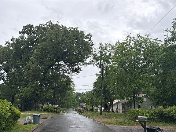 2nd image of 321 11th St