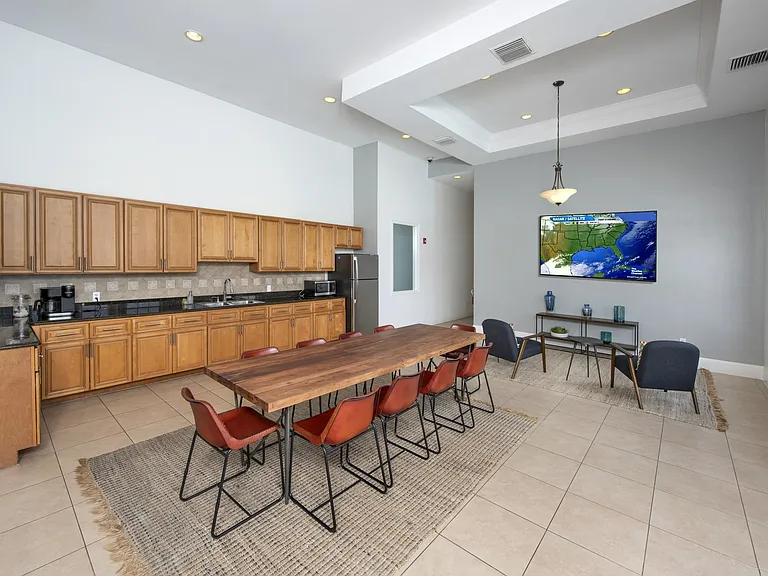 Sunny Lake Apartments — Photo 35