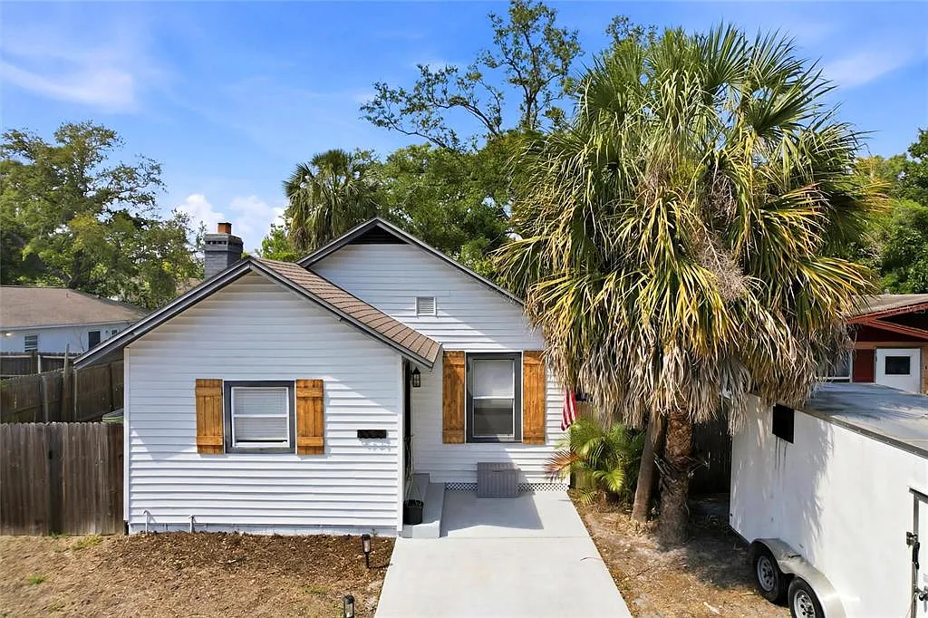 2 bed, 1.5 bath, 920 sqft, $2,500 — Photo 3