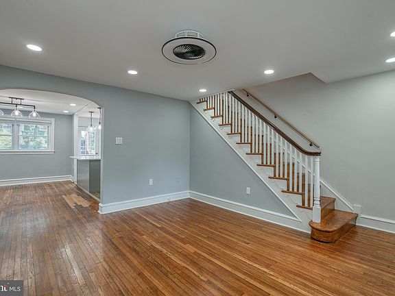 4th image of 2626 Eldon Ave