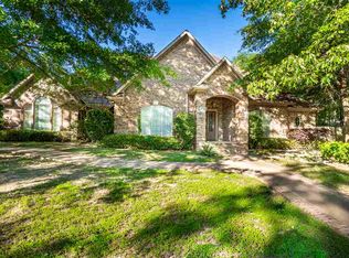 1 Sandy Creek Dr, Longview, TX 75605