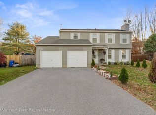 7 Surf Ct, Barnegat, NJ 08005